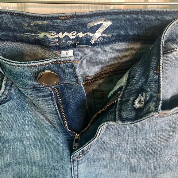 Seven7 Light Wash Sunset Bermuda Shorts Mid Rise Women's Jean Shorts - 8 - Picture 3 of 9